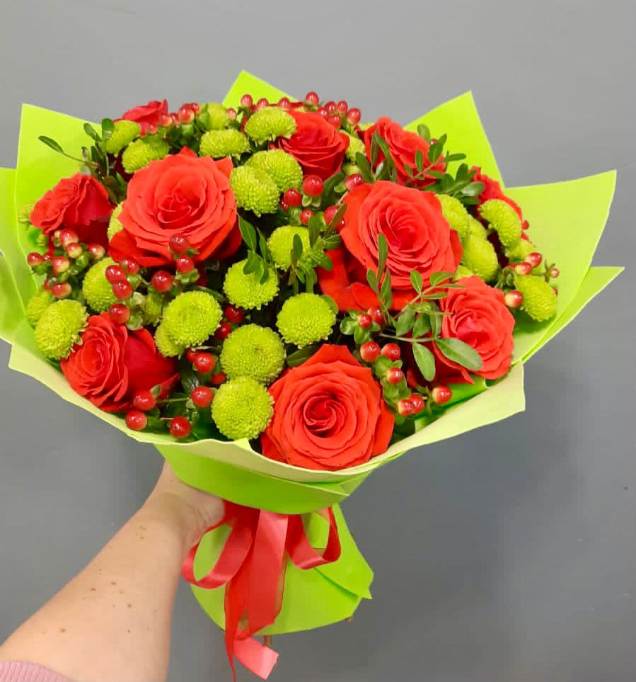 Букет цветов из: Хризантемы и Розы в Камешково