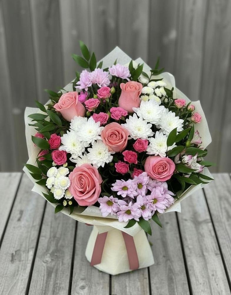 Букет цветов из: Альстромерии, Гвоздики, Розы и Хризантемы в Камешково
