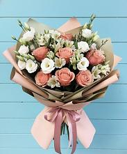 Букет цветов из:  Розы, Альстромерии и Лизиантусы в Камешково