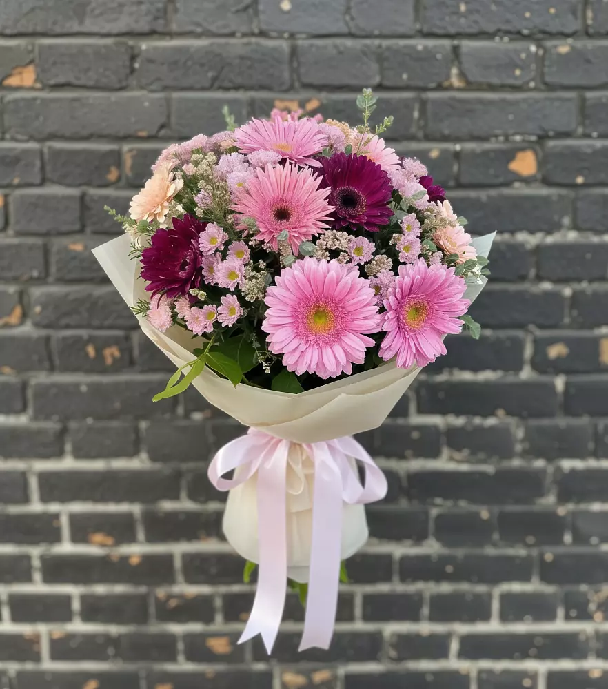 Букет цветов из: Герберы и Хризантемы в Камешково