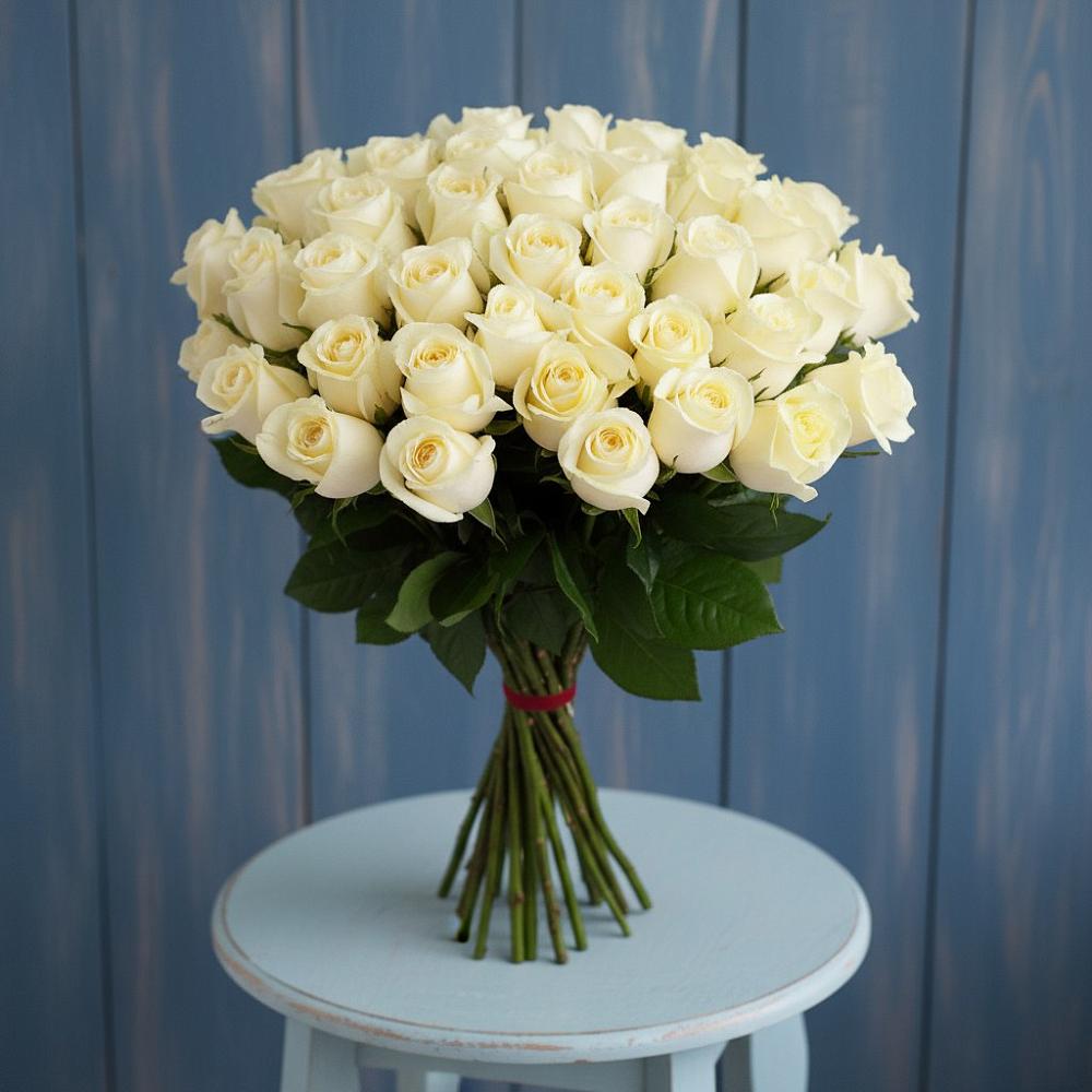 Букет 51 Белая роза Эдлесс Лав в Камешково
