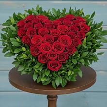 Цветочная композиция из Розы в виде сердца в Камешково