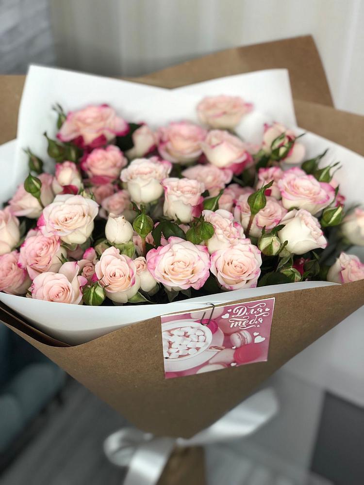 Букет цветов из: Розы в Камешково