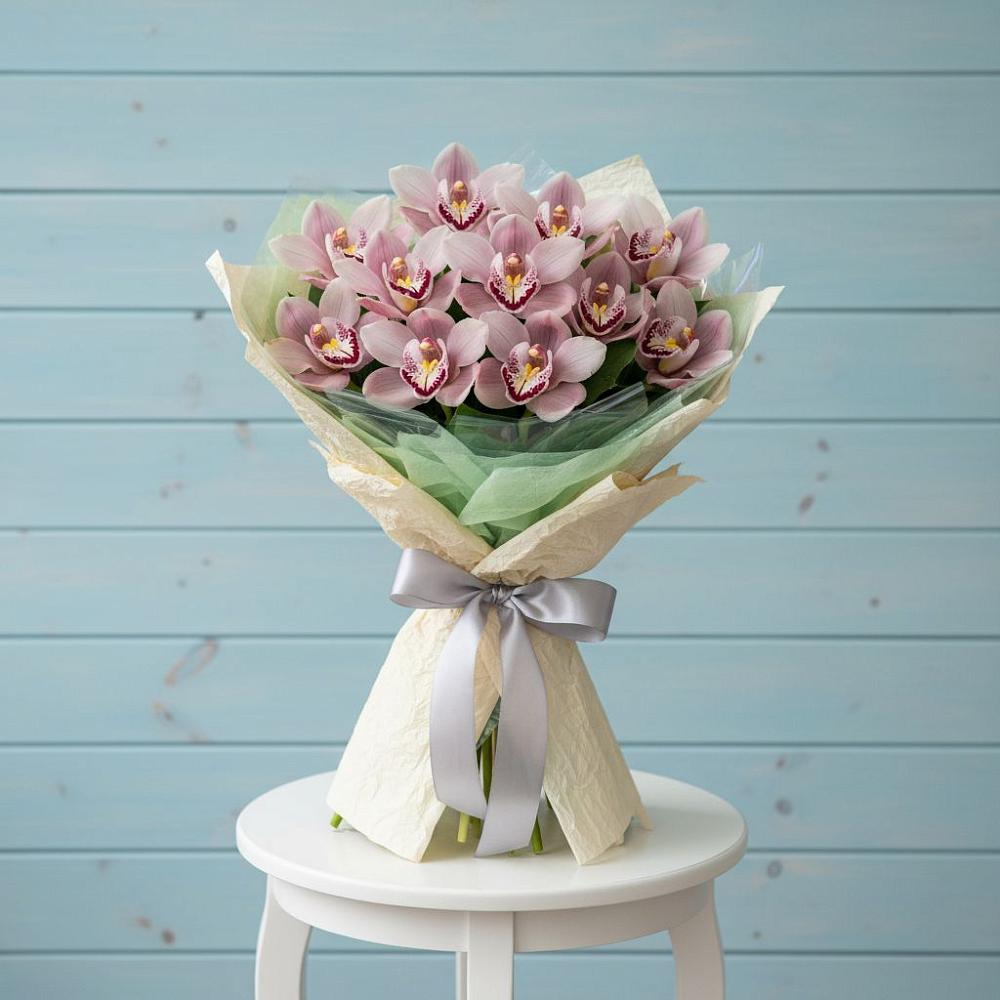 Букет цветов из: Орхидеи и Розы в Камешково