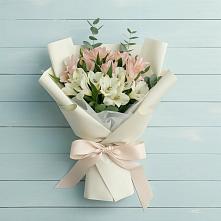 Букет цветов из:  Альстромерии в Камешково