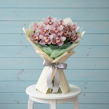 Букет цветов из:  Орхидеи и Розы в Камешково