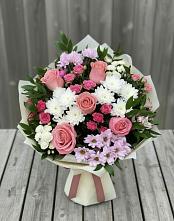 Букет цветов из:  Альстромерии, Гвоздики, Розы и Хризантемы в Камешково