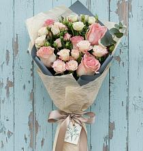 Букет цветов из:  Розы в Камешково