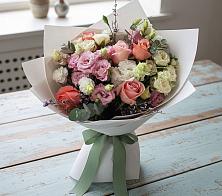 Букет цветов из:  Розы, Лизиантусы и Гвоздики в Камешково