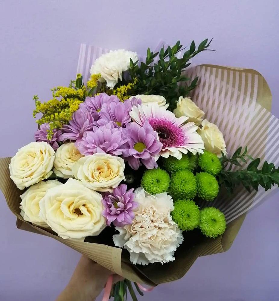 Букет цветов из: Хризантемы, Розы, Гвоздики и Герберы в Камешково