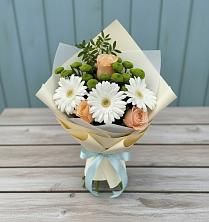 Букет цветов из:  Герберы, Розы и Хризантемы в Камешково