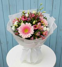 Букет цветов из:  Герберы, Альстромерии и Лизиантусы в Камешково
