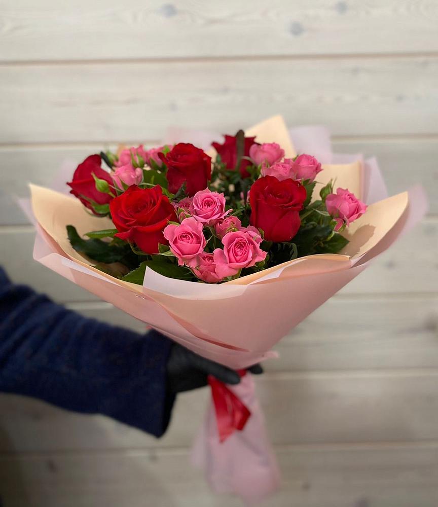Букет цветов из: Розы в Камешково