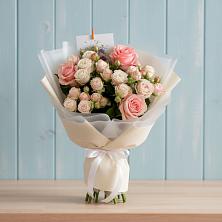 Букет цветов из:  Розы в Камешково