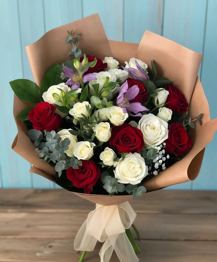 Букет цветов из: Розы и Альстромерии в Камешково